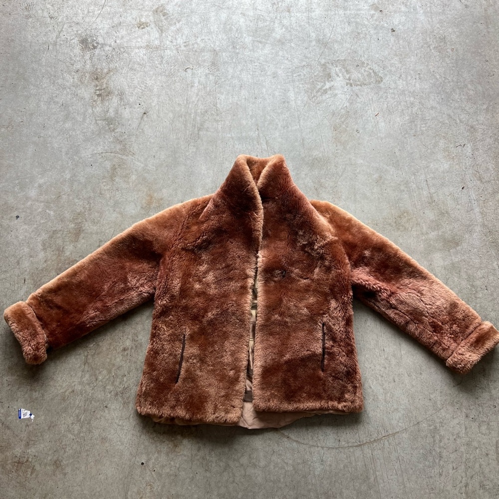 super cute vintage faux fur coat